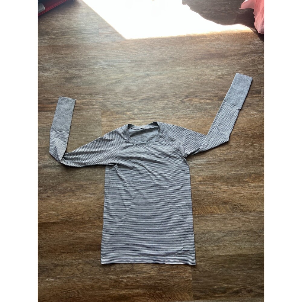 Lululemon Women Gray Black Stripe Swiftly Tech LS Long Sleeve 2.0 Crew Shirt 8